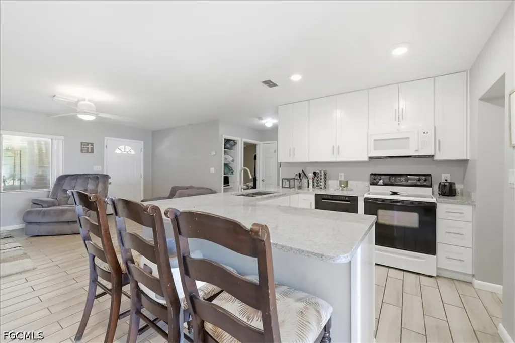 102 Crescent Lake Drive North Fort Myers FL 33917