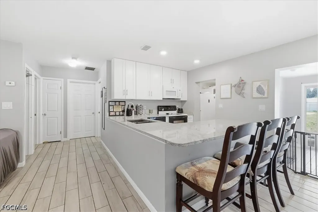102 Crescent Lake Drive North Fort Myers FL 33917