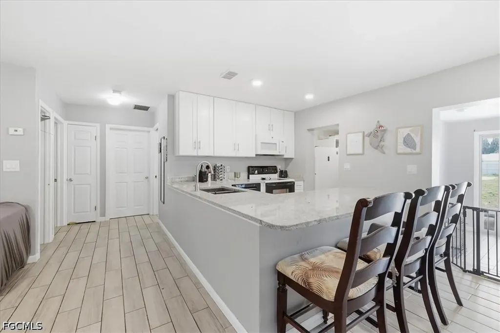 102 Crescent Lake Drive North Fort Myers FL 33917