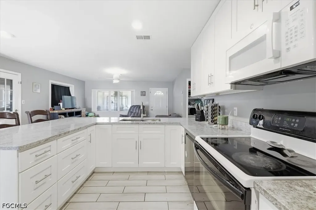 102 Crescent Lake Drive North Fort Myers FL 33917
