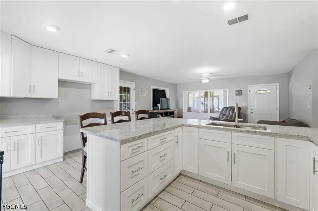 102 Crescent Lake Drive North Fort Myers FL 33917