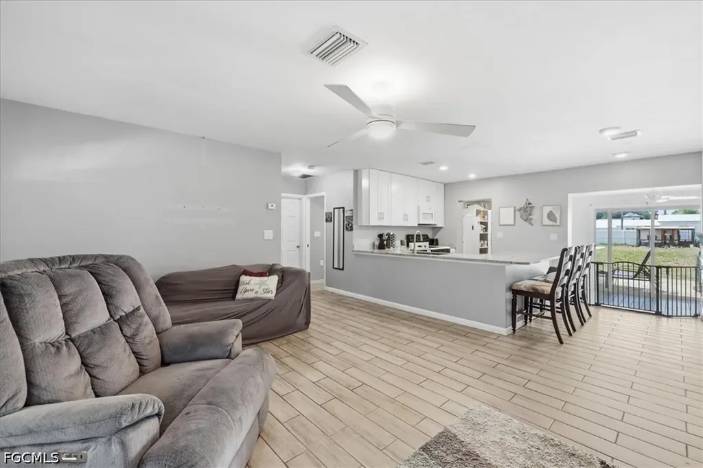 102 Crescent Lake Drive North Fort Myers FL 33917