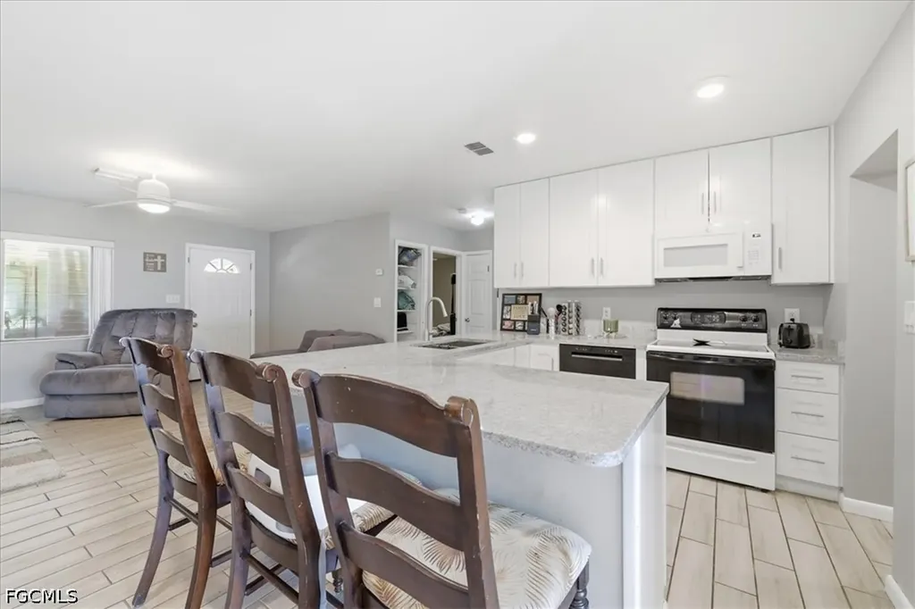 102 Crescent Lake Drive North Fort Myers FL 33917