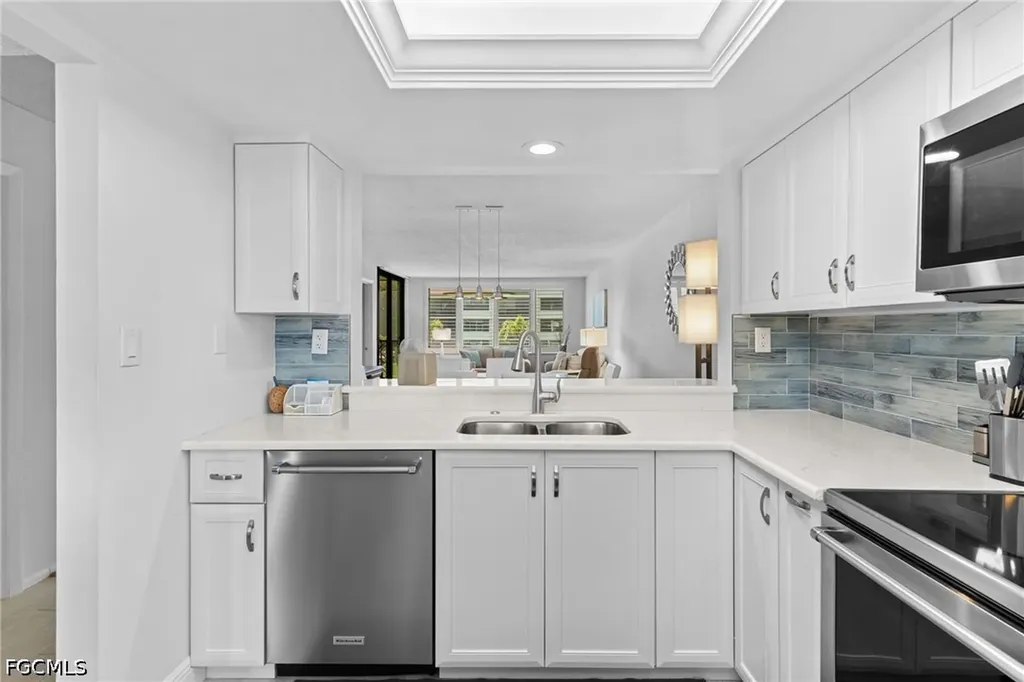 979 E Gulf Drive Sanibel FL 33957