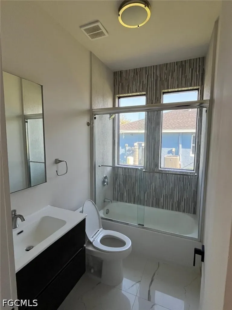 1832 NW 22nd Place Cape Coral FL 33993