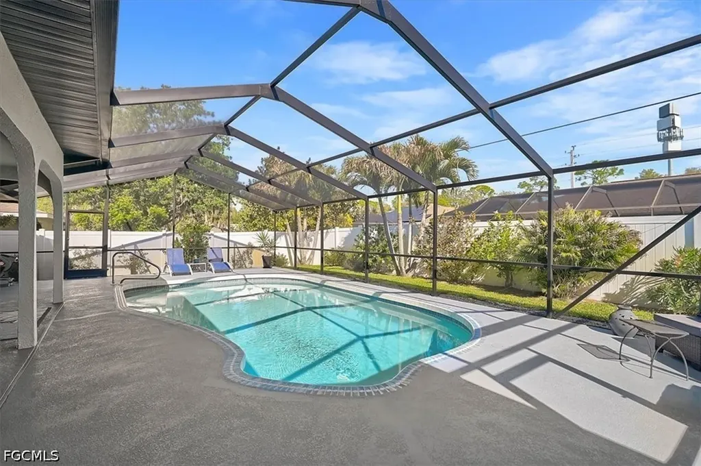 18380 Robinson Avenue Port Charlotte FL 33948