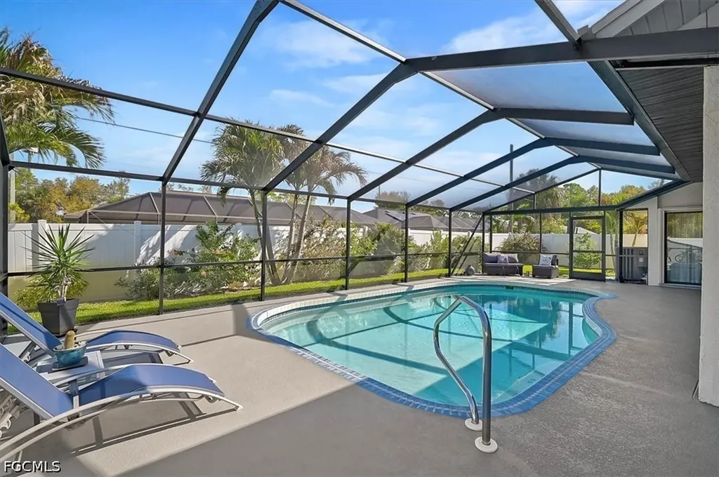 18380 Robinson Avenue Port Charlotte FL 33948