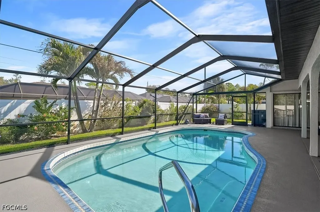 18380 Robinson Avenue Port Charlotte FL 33948