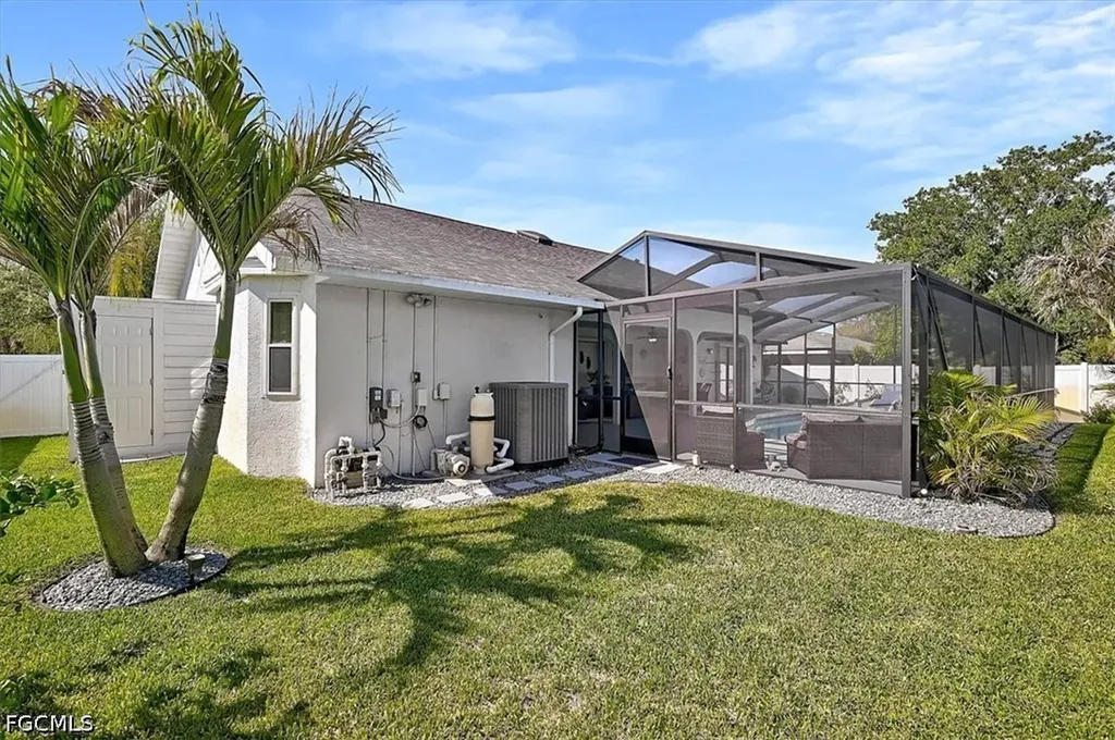 18380 Robinson Avenue Port Charlotte FL 33948