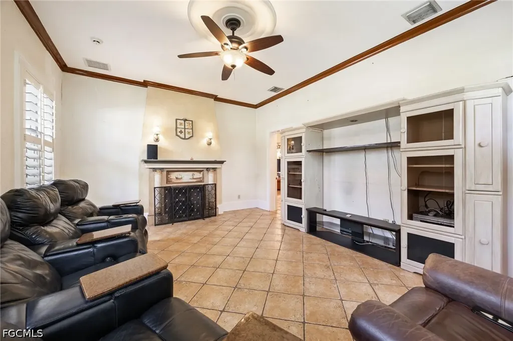 16100 N River Road Alva FL 33920