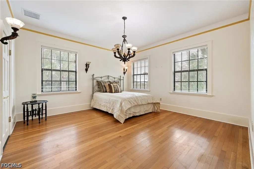 16100 N River Road Alva FL 33920