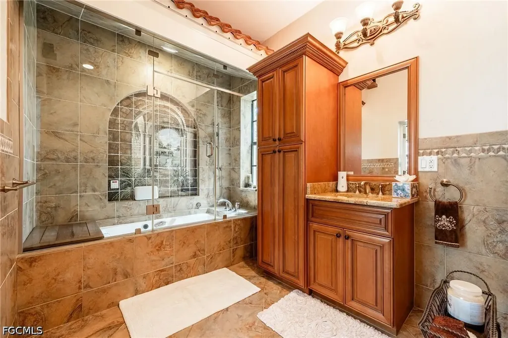 16100 N River Road Alva FL 33920