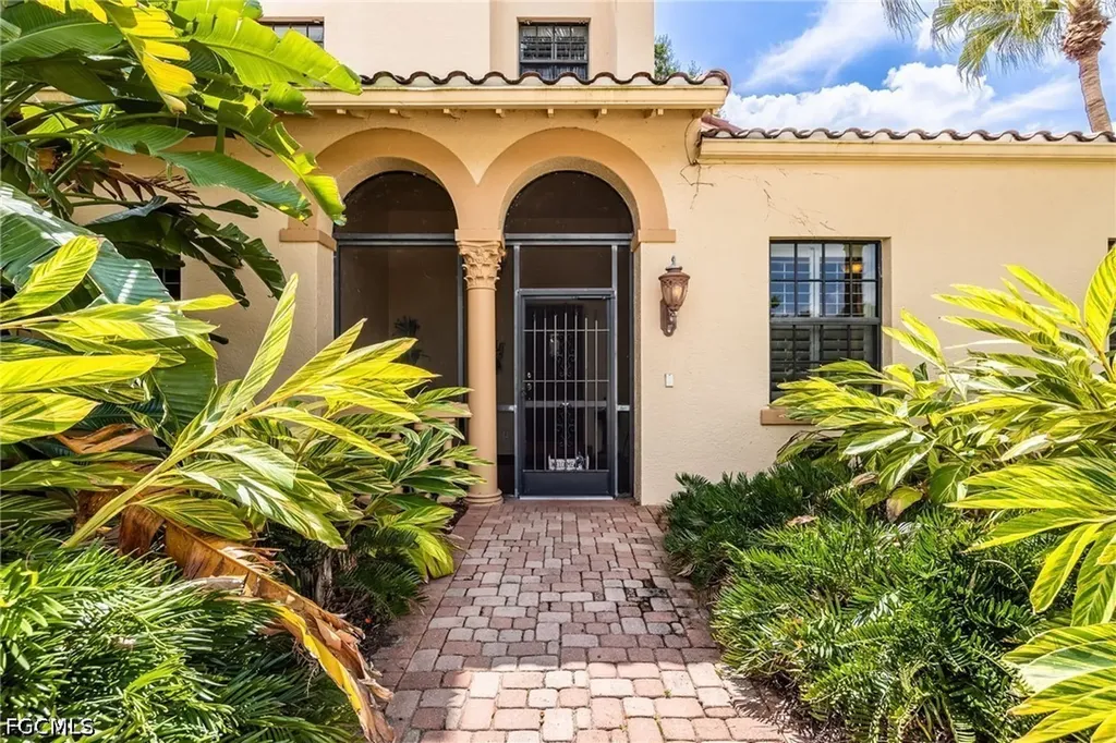 16100 N River Road Alva FL 33920