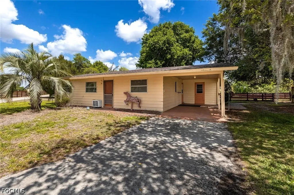 16100 N River Road Alva FL 33920