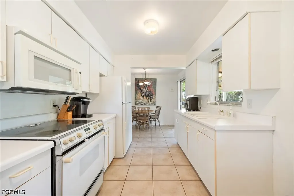 16100 N River Road Alva FL 33920