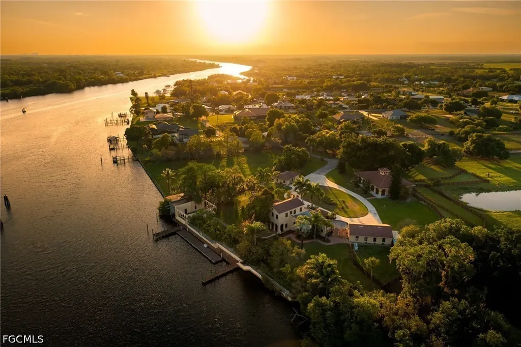 16100 N River Road Alva FL 33920