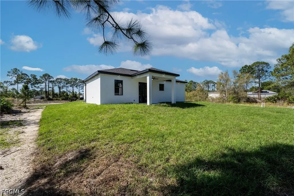 855 Calumet Street E Lehigh Acres FL 33974