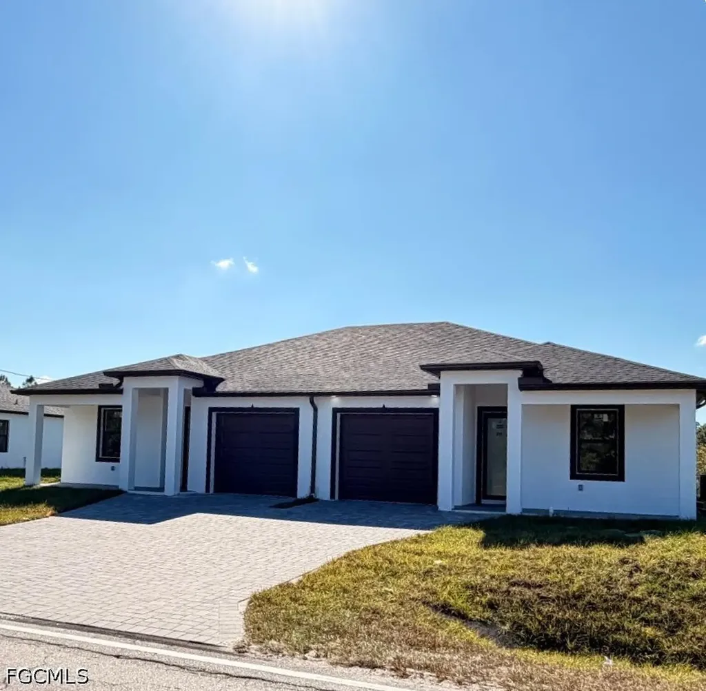 209-211 W 12th Street Lehigh Acres FL 33972