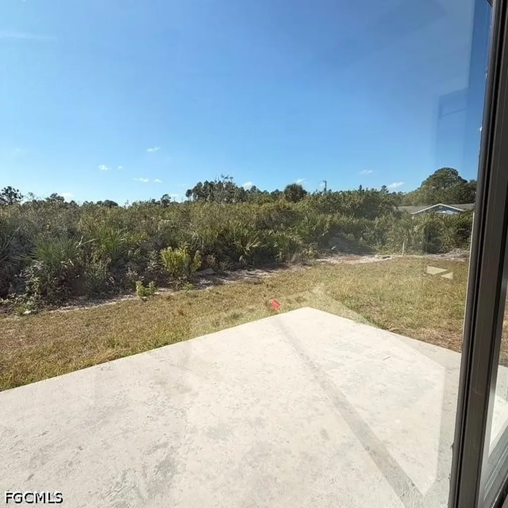 209-211 W 12th Street Lehigh Acres FL 33972