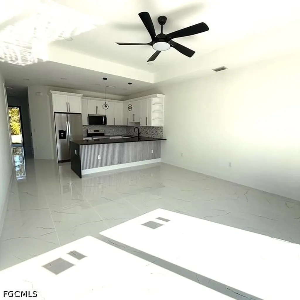 209-211 W 12th Street Lehigh Acres FL 33972