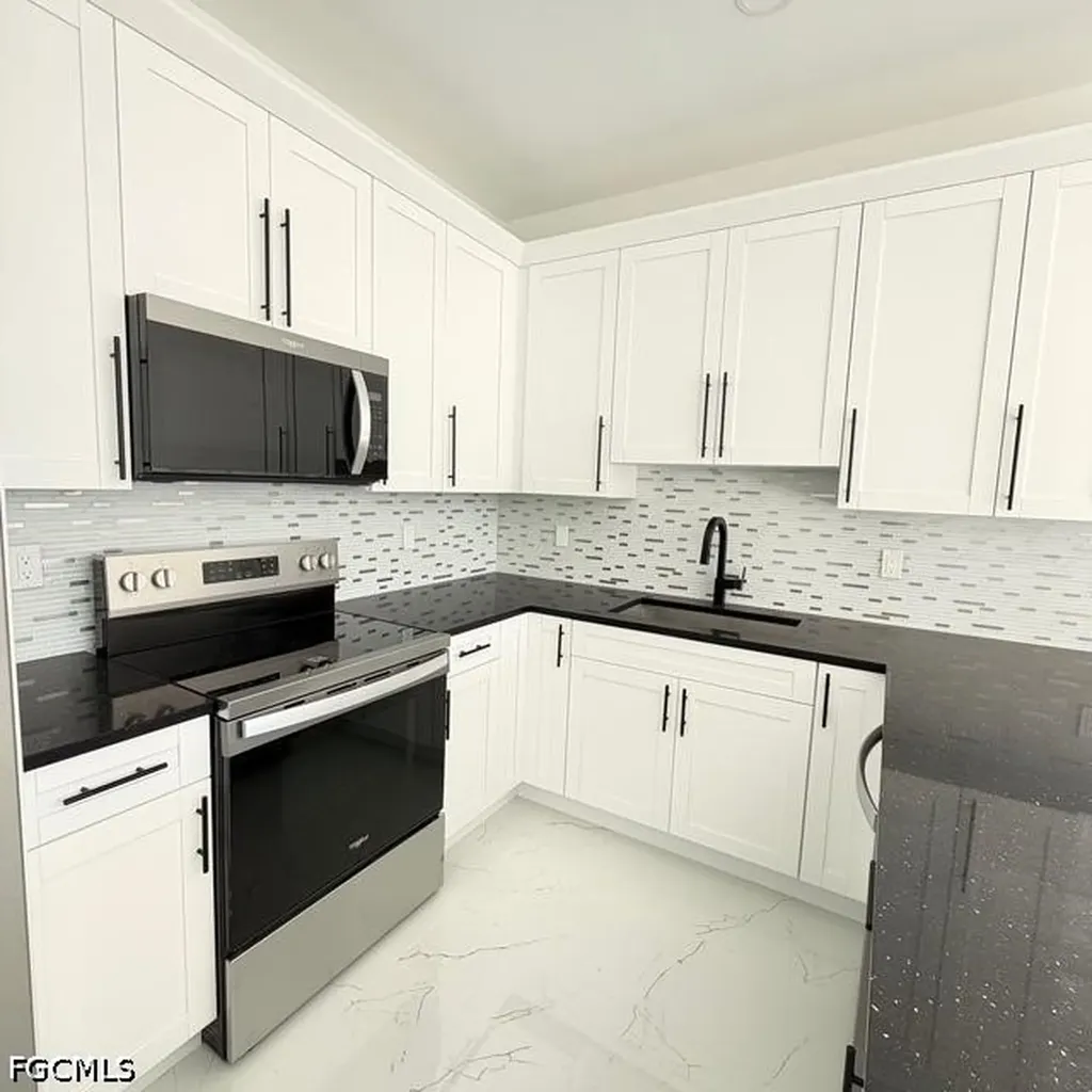 209-211 W 12th Street Lehigh Acres FL 33972