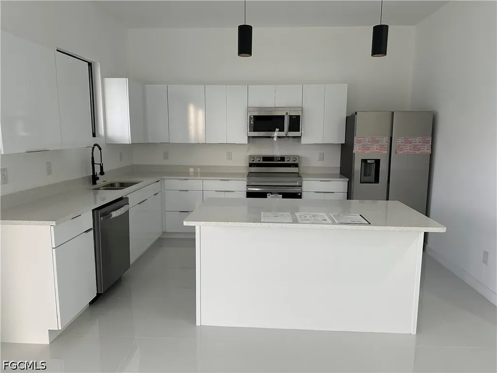 2801 SW Embers Terrace Cape Coral FL 33991