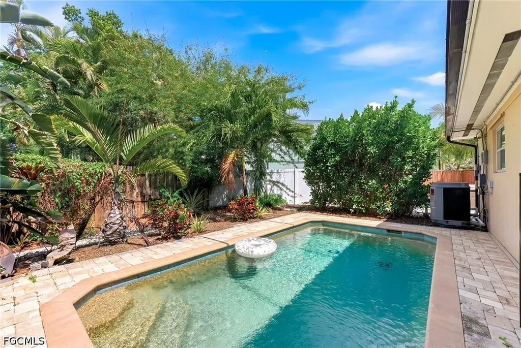1511 Alcazar Avenue Fort Myers FL 33901