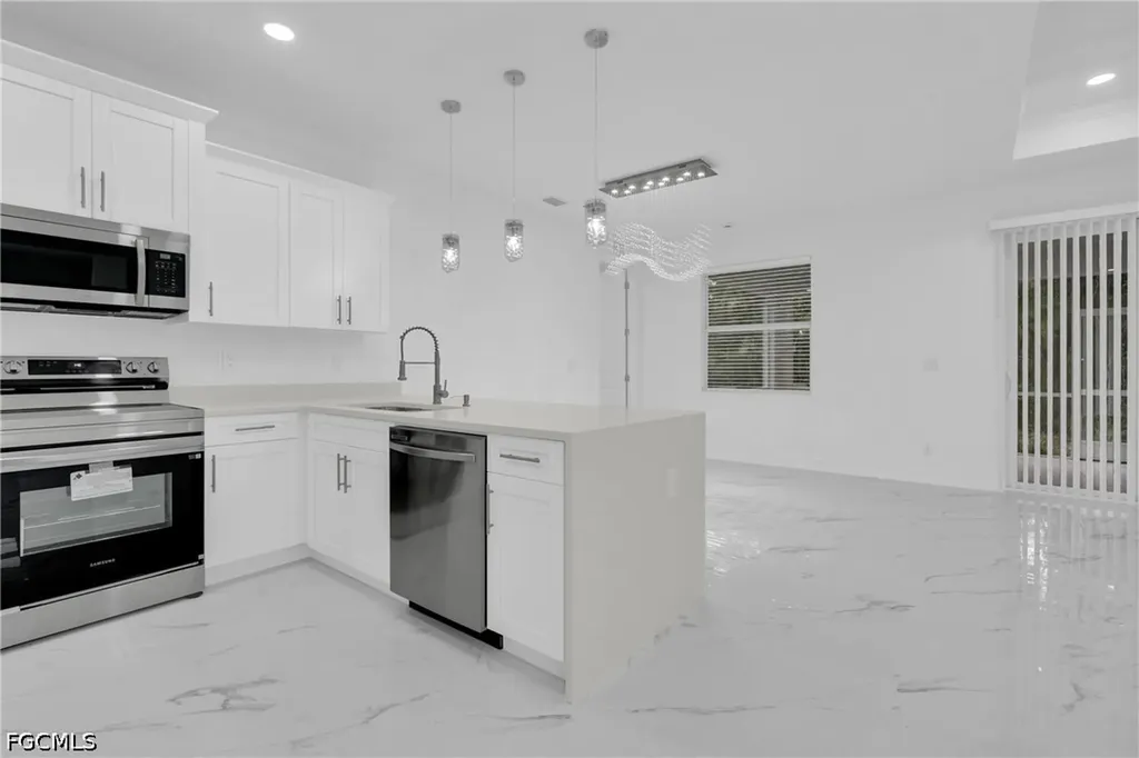 2115 Polar Avenue Alva FL 33920