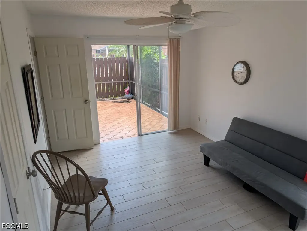 5652 Foxlake Drive North Fort Myers FL 33917