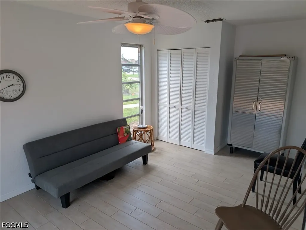 5652 Foxlake Drive North Fort Myers FL 33917