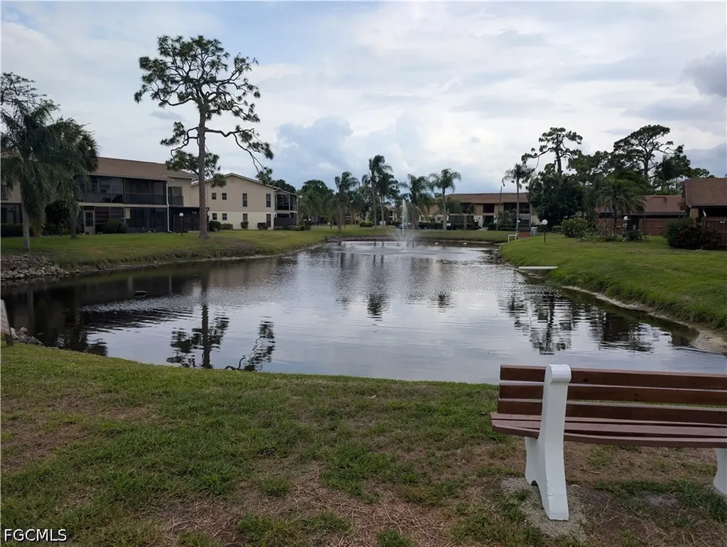 5652 Foxlake Drive North Fort Myers FL 33917