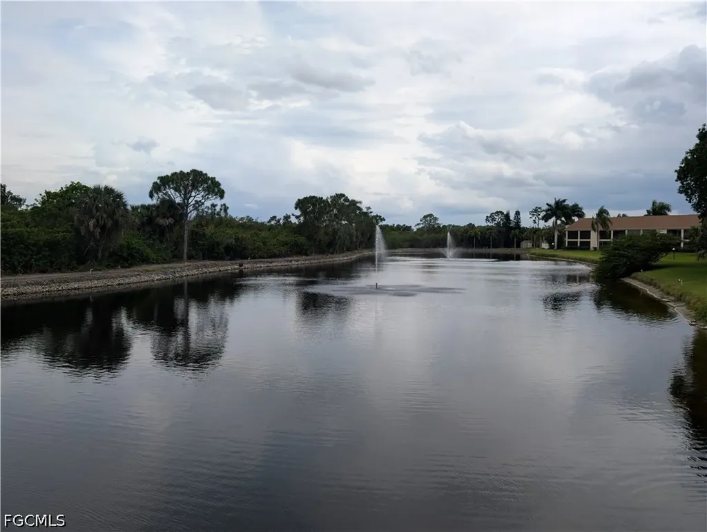 5652 Foxlake Drive North Fort Myers FL 33917