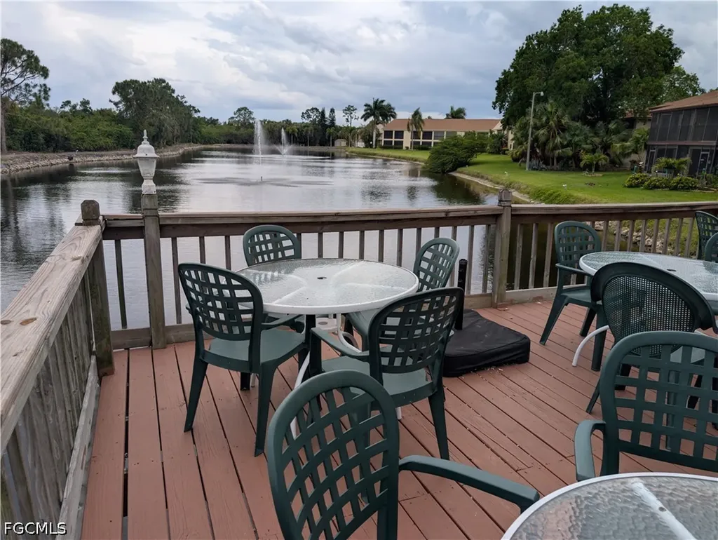 5652 Foxlake Drive North Fort Myers FL 33917
