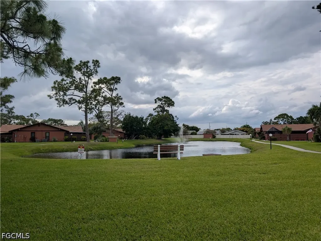 5652 Foxlake Drive North Fort Myers FL 33917