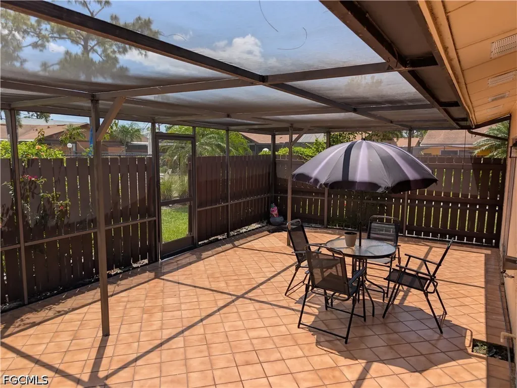 5652 Foxlake Drive North Fort Myers FL 33917