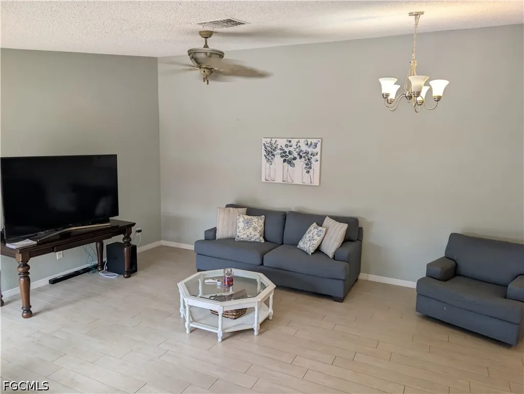 5652 Foxlake Drive North Fort Myers FL 33917