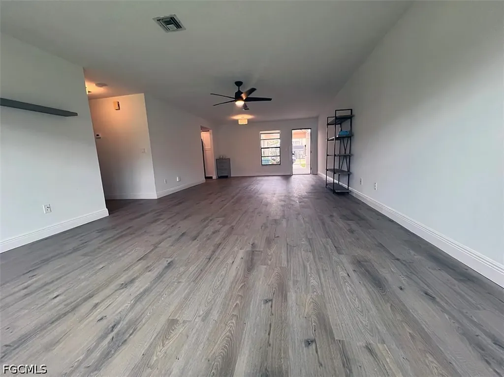 3906 SE 11th Place Cape Coral FL 33904