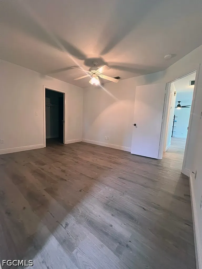 3906 SE 11th Place Cape Coral FL 33904