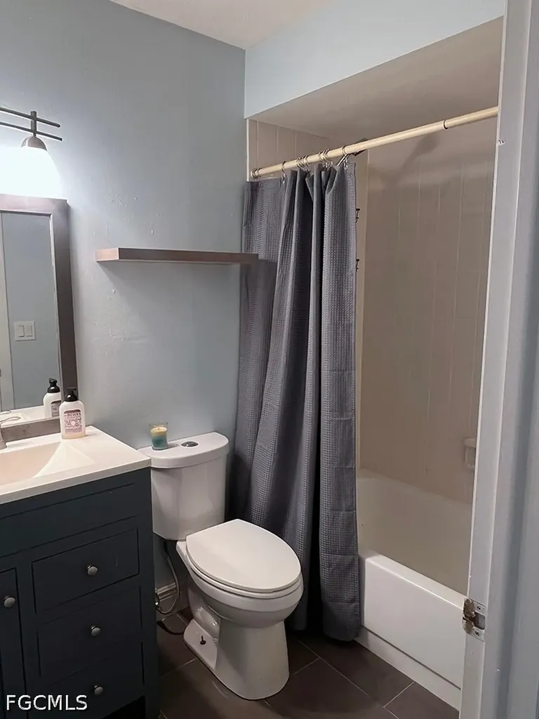 3906 SE 11th Place Cape Coral FL 33904