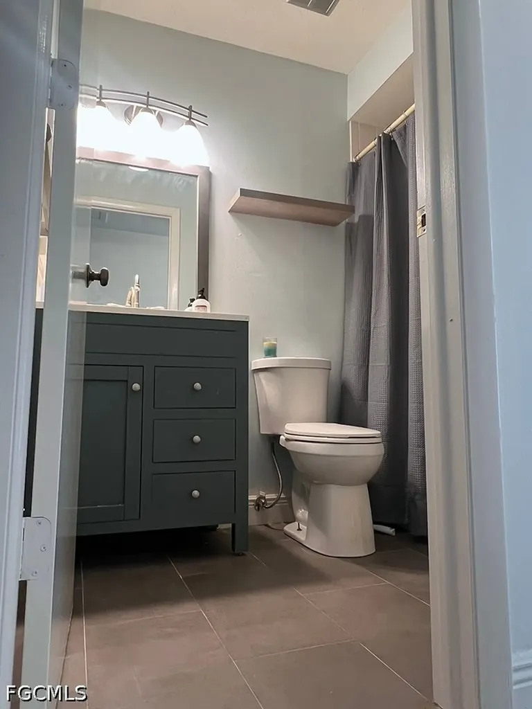 3906 SE 11th Place Cape Coral FL 33904