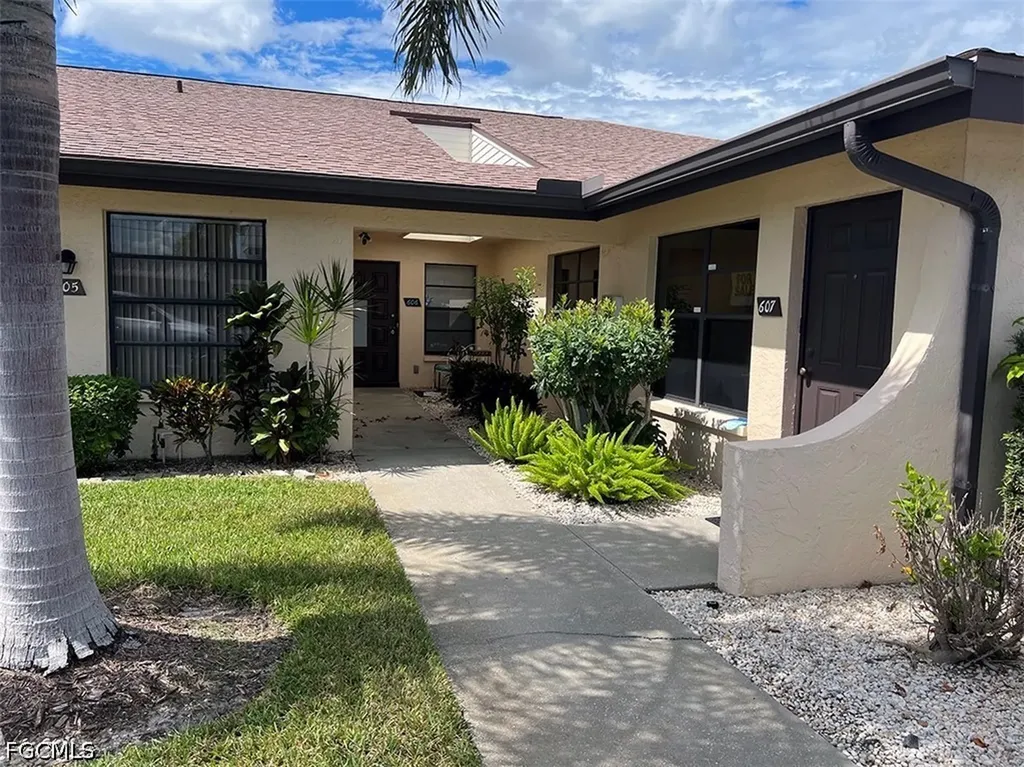 3906 SE 11th Place Cape Coral FL 33904
