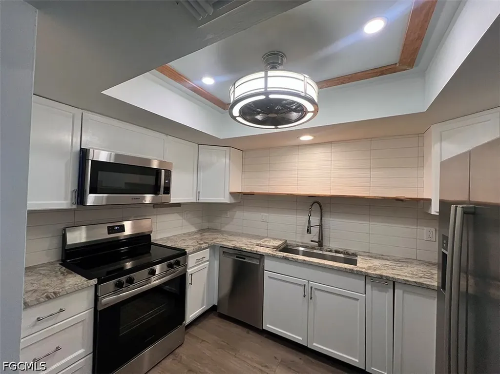 3906 SE 11th Place Cape Coral FL 33904