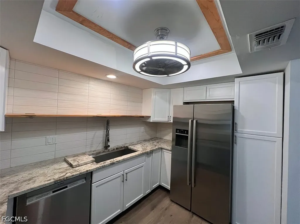 3906 SE 11th Place Cape Coral FL 33904