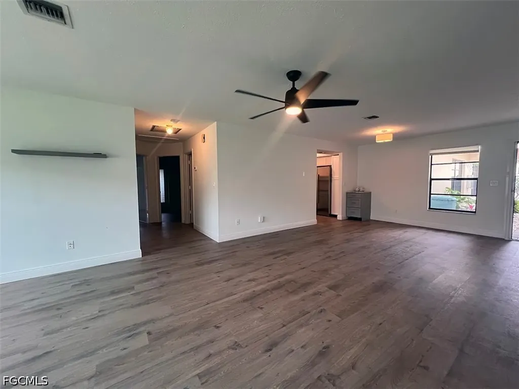 3906 SE 11th Place Cape Coral FL 33904