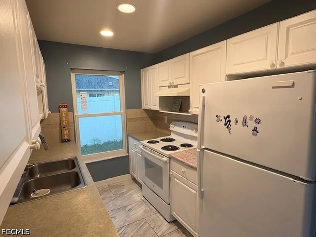 4624 Douglas Lane Lehigh Acres FL 33973
