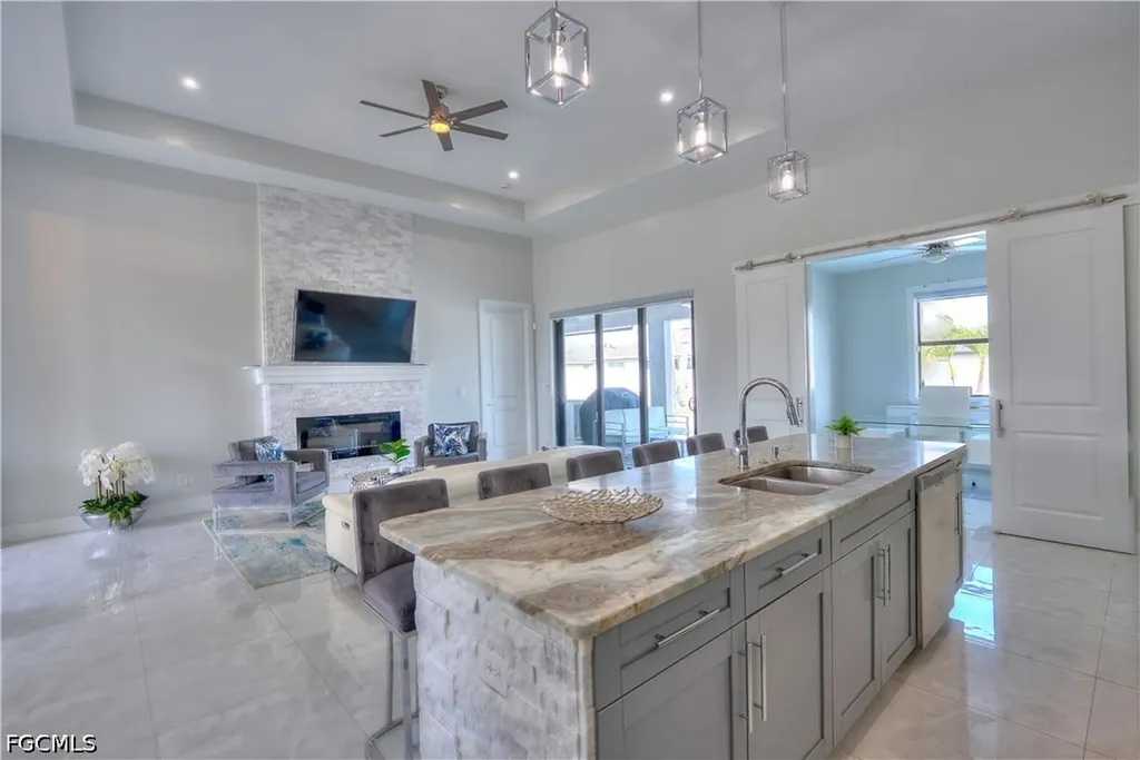 225 NW 1st Street Cape Coral FL 33993