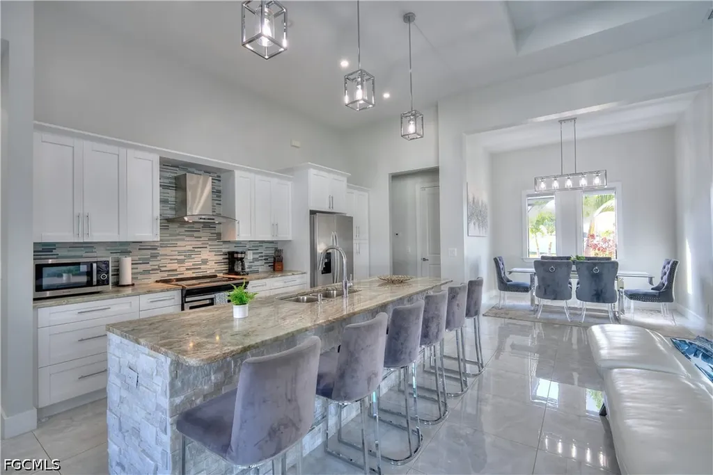 225 NW 1st Street Cape Coral FL 33993