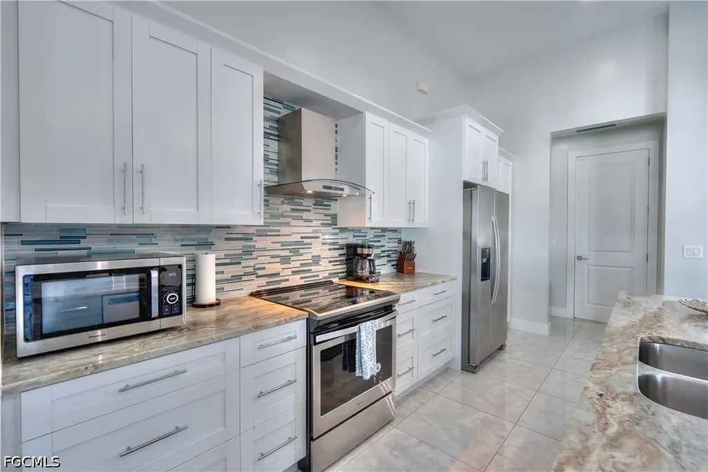 225 NW 1st Street Cape Coral FL 33993