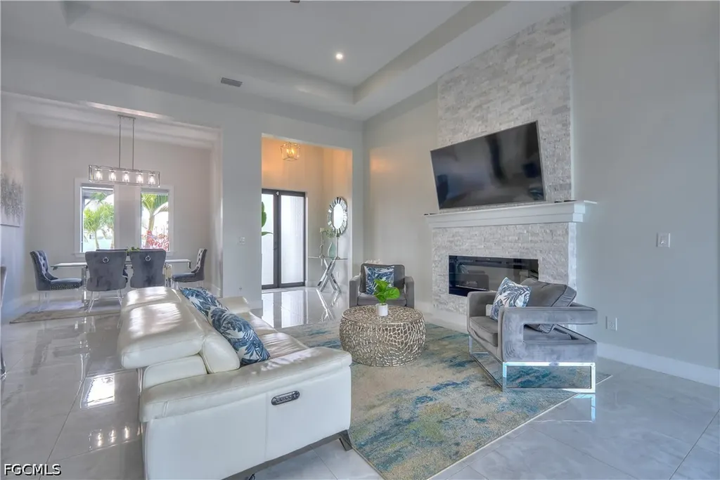 225 NW 1st Street Cape Coral FL 33993