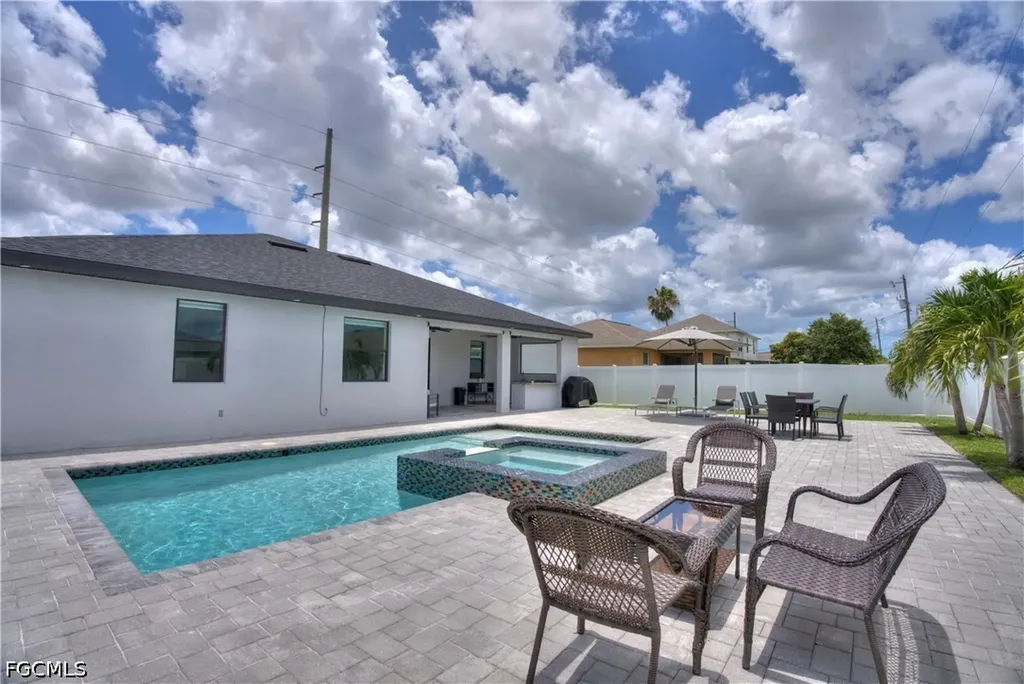 225 NW 1st Street Cape Coral FL 33993